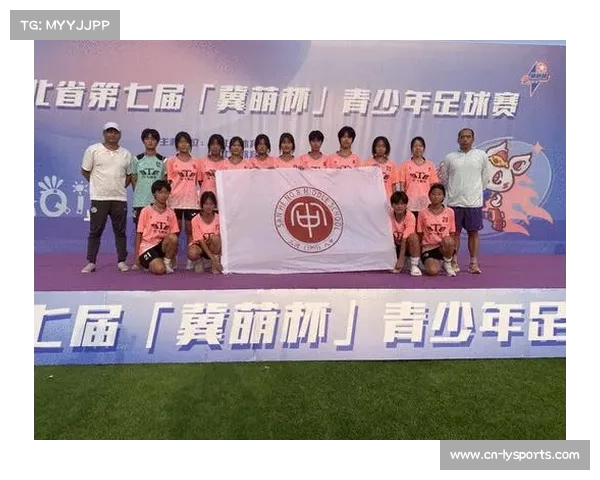 中国女重团体赛勇夺银牌 斩获历史性佳绩再创辉煌 中国女重团体赛勇夺银牌 斩获历史性佳绩再创辉煌