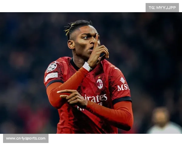 AC米兰莱奥分享加练视频球迷热议下赛季金靴热门候选 AC米兰莱奥分享加练视频球迷热议下赛季金靴热门候选